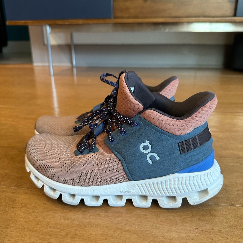 On Running Women's Tan and Blue Athletic Shoes - Picture 2 of 5